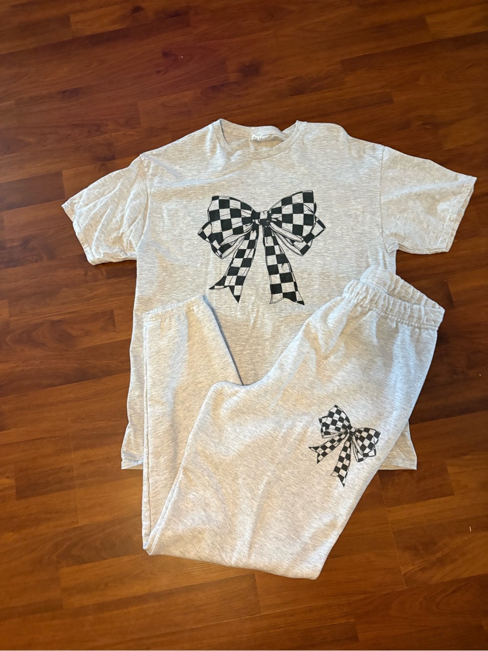 Jerzees Gray and Black Check Bow Womens Set